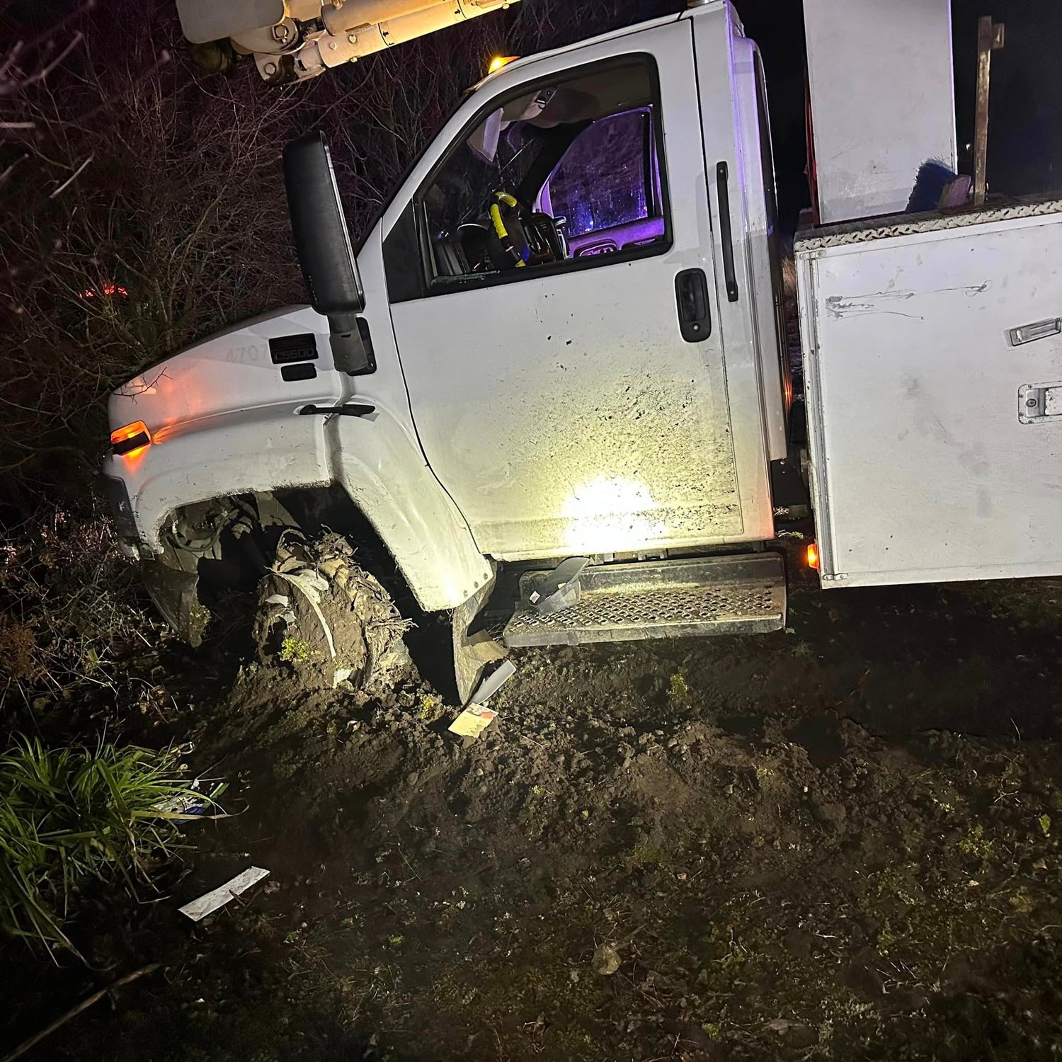 A pursuit in Thurston County ended in a fight between deputies and the suspect in a pile of cow dung, according to the Thurston County Sheriff’s Office. 